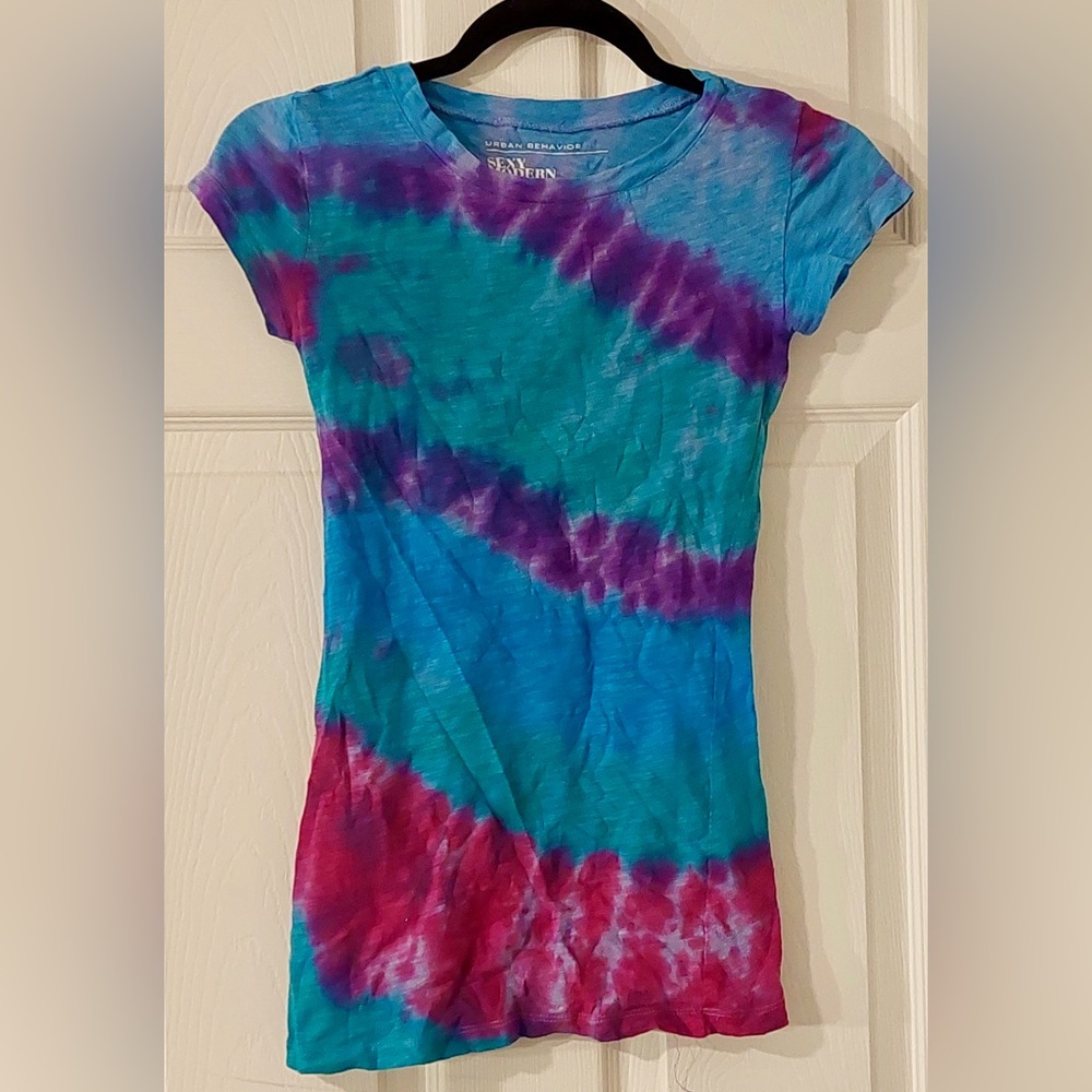 Urban Behavior Wave Tie Dye Tee